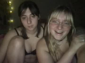girl Free Live Sex Cams with wallabyxxx