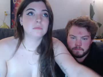couple Free Live Sex Cams with spicylittlebuns