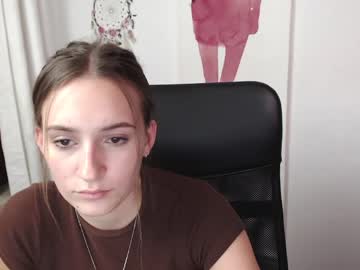 girl Free Live Sex Cams with lili_petit