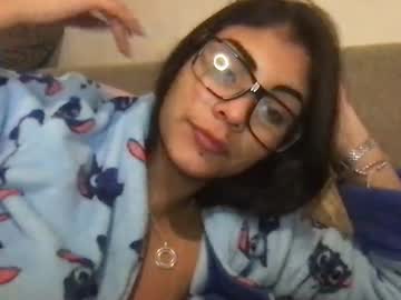 girl Free Live Sex Cams with lauraxoo