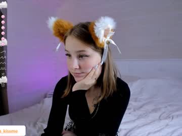 girl Free Live Sex Cams with monikabloomm