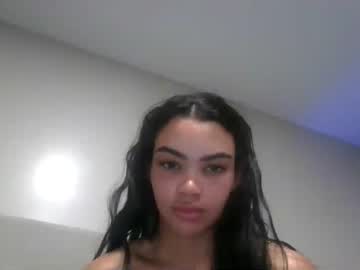 girl Free Live Sex Cams with katieloves2fuck