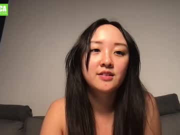 girl Free Live Sex Cams with yourlilylee