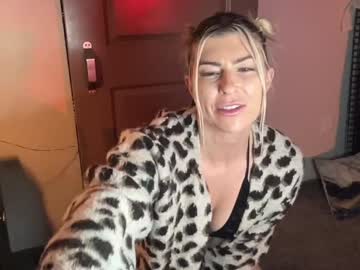 girl Free Live Sex Cams with chloecumz4u