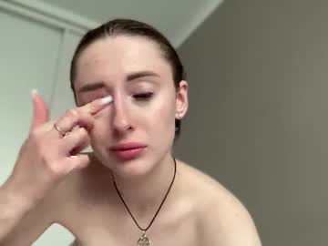 girl Free Live Sex Cams with lucie_wildie