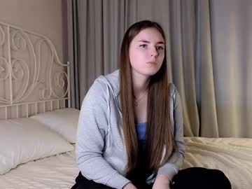 girl Free Live Sex Cams with on_the_soft_pillow