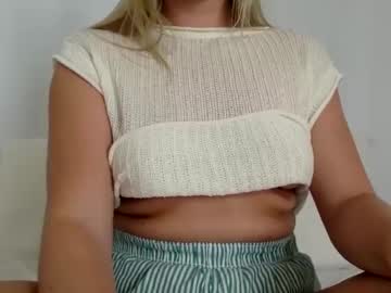 girl Free Live Sex Cams with innocentblonde789