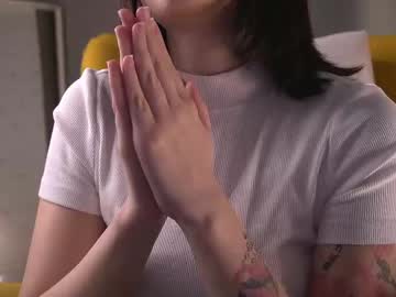girl Free Live Sex Cams with petraharn