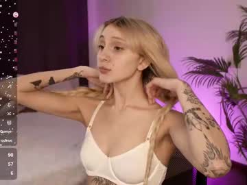 girl Free Live Sex Cams with ellie_lo