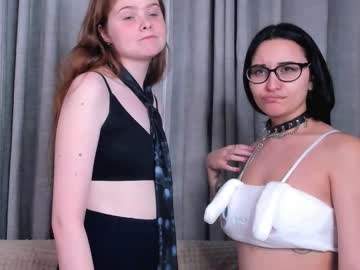 couple Free Live Sex Cams with earleneclarkston